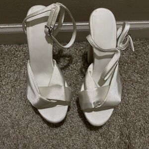 Aquazzura olie I-n-s-p-i-r-e-d heels